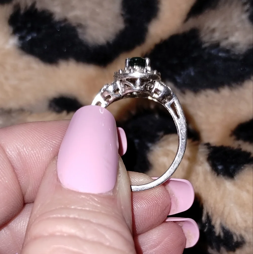 Emerald Ring - Picture 3 of 3